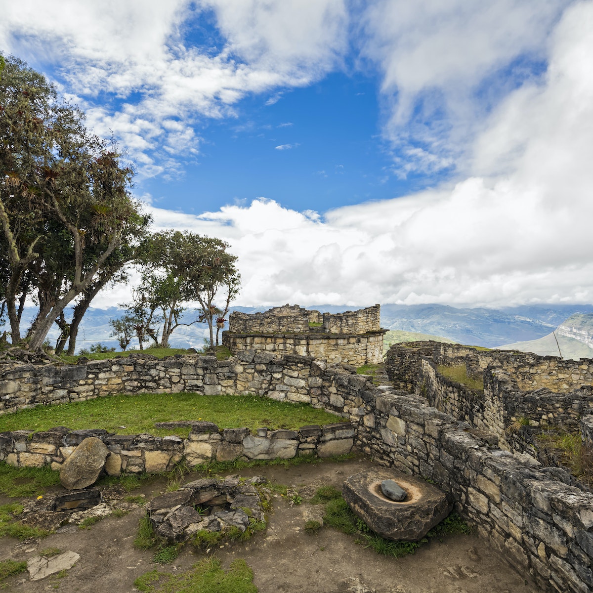 The stone ruins of the Fortaleza de Kuelap.