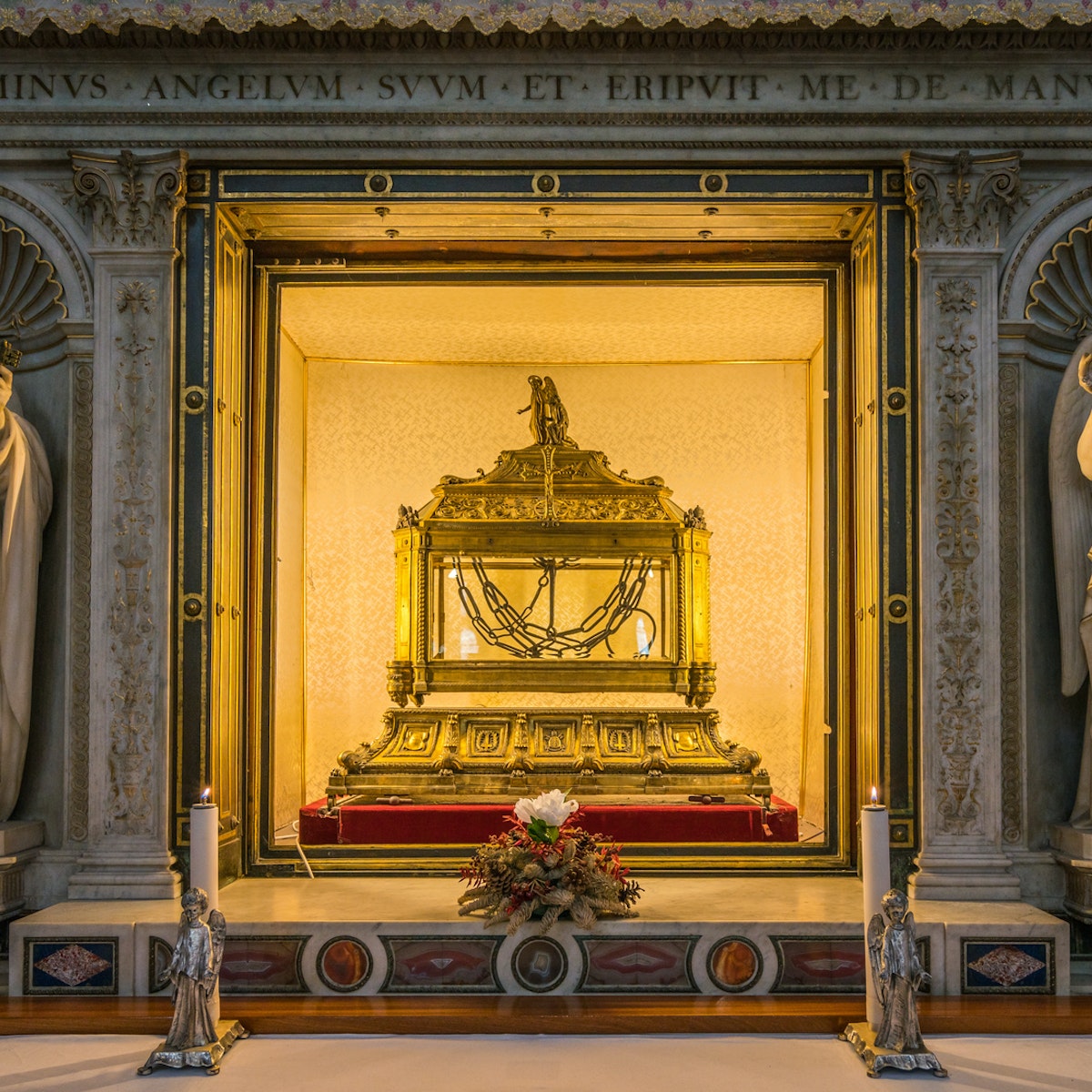 The chains of Saint Peter, in the Church of San Pietro in Vincoli in Rome, Italy, March-24-2018; Shutterstock ID 1054416815; your: Claire Naylor; gl: 65050; netsuite: Online ed; full: Rome POIs
1054416815